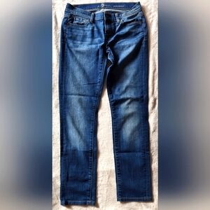 Like new! 7 For All Mankind Roxanne Classic Blue Denim Jeans. Size 27.